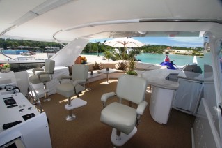 Yacht LOOSE ENDS -  Flybridge